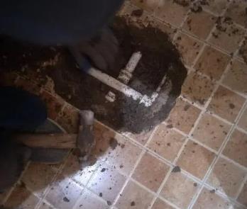 大丰卫生间漏水维修公司为您分享下卫生间渗水如何处理及注意事项
